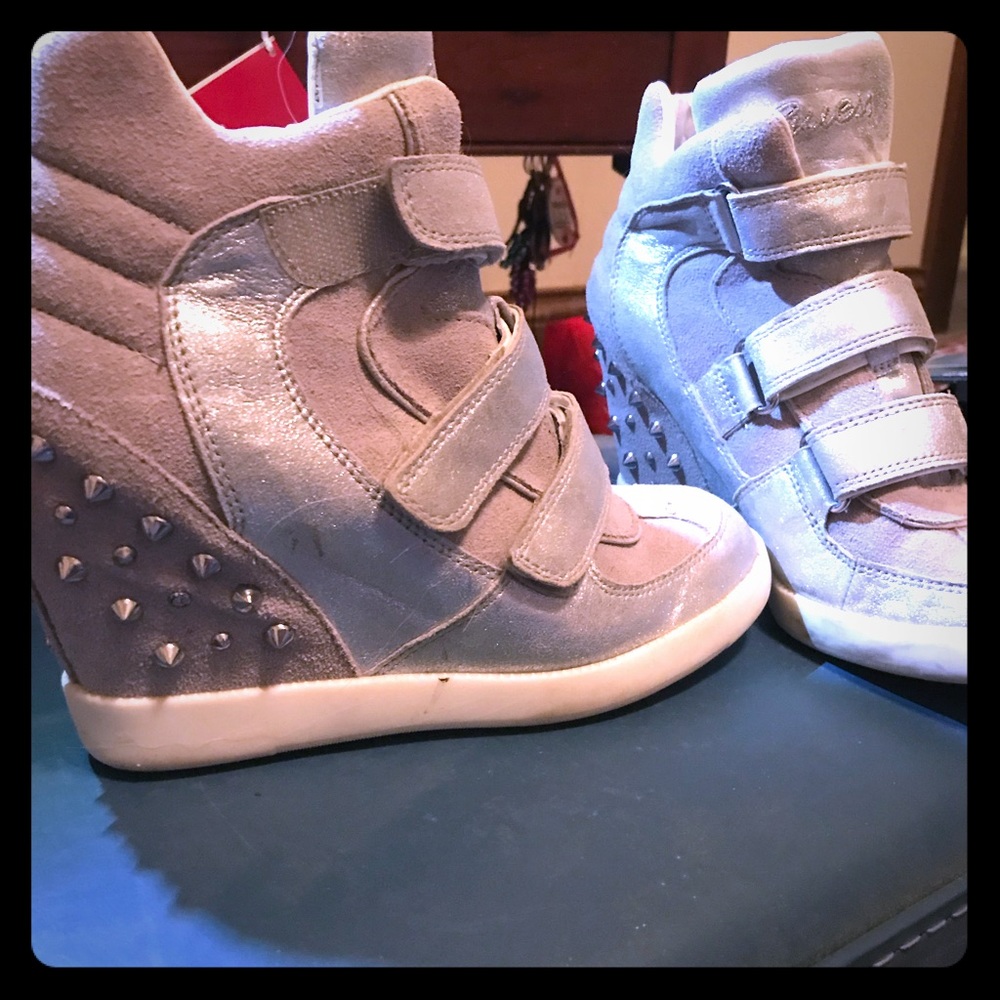 💎Guess wedged sneakers 💎